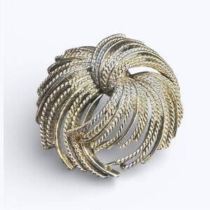 VTG Gold Tone‎ Swirl Statement Brooch